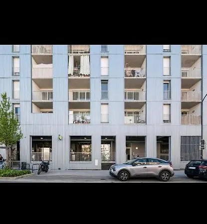 Roland Apartment *