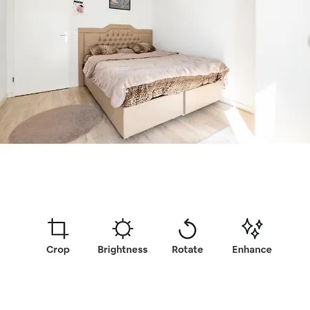 Roland Apartment *